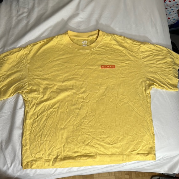 T-Shirt - Picture 1 of 3